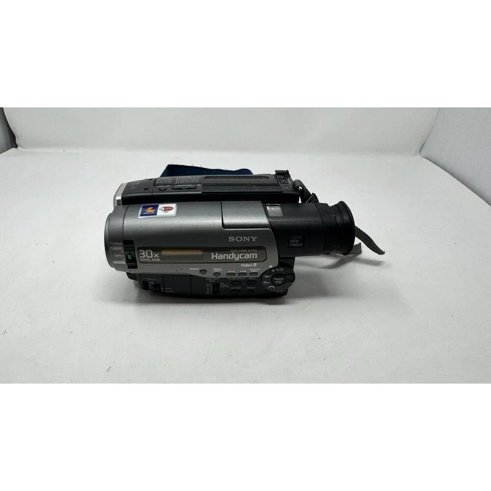 Sony Handycam CCD-TR86 8mm 30 X Digital Zoom Handheld Video Camera Parts Only!